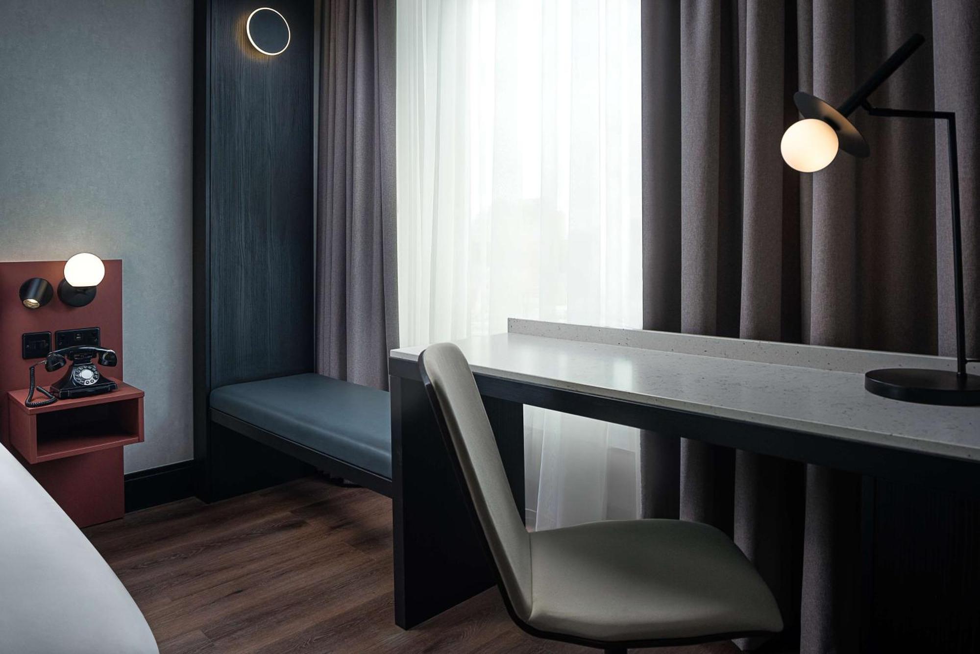 Radisson Red Galway Hotel Екстериор снимка